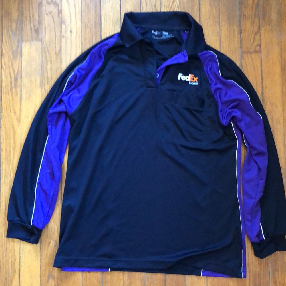 Women’s Fed Ex shirt size large